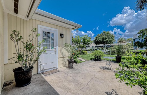 Lake Shore Estates Hotel | Water Song