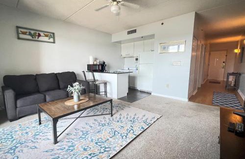 Wilmington Apartment | Water Street Retreat 05