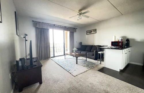 Wilmington Apartment | Water Street Retreat 05