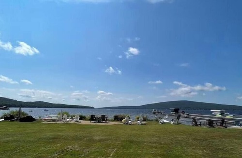Lac-Saint-Joseph House | Water view charming lake house!nThe perfect cozy gateway in nature!