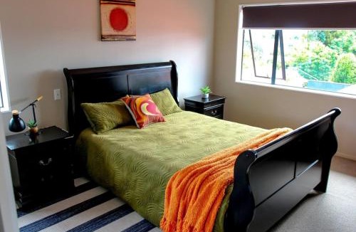 Maungatapu House | Water View Comfort