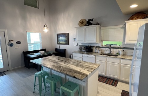Port O Connor Condo | Water view condo in Port O' Connor that sleeps up to 7