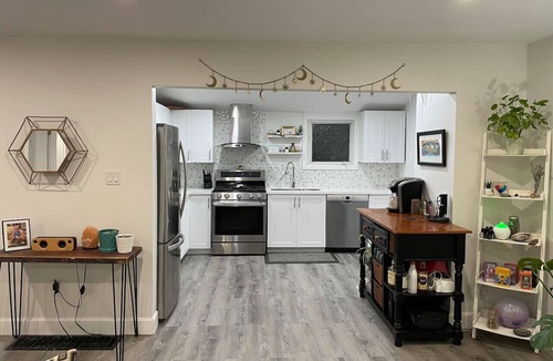 Port Stanley House | Water View Cottage - short or long term rental
