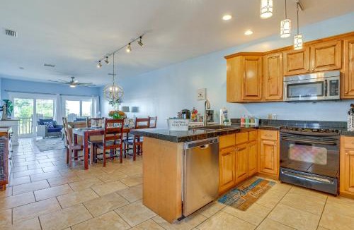 Dauphin Island House | Water View Dauphin Island Condo w/Boat Slips