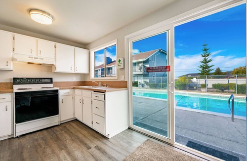 Birch Bay Condo | Water View From Every Window With Steps From The Beach