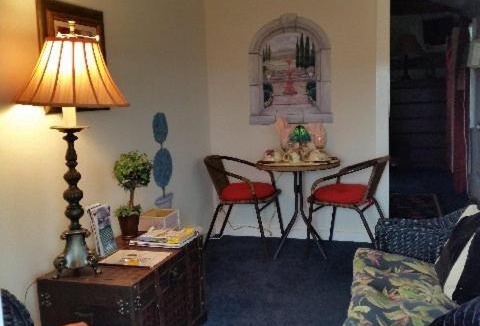 Fifth Ward Bed & Breakfast | Water View mini suite