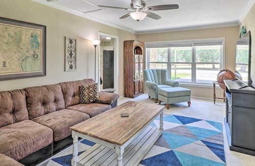 Bell County House | Water-View Nature Retreat < 1 Mile to Lake!