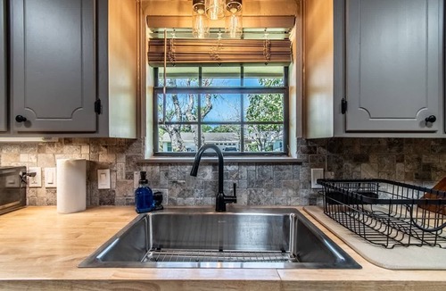 Bay Area House | Water View, Ocean Drive Retreat Awaits