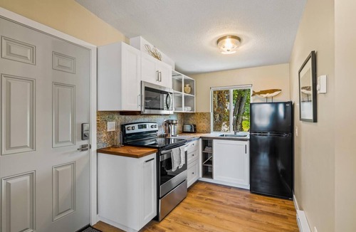 Birch Bay Condo | Water view, public beach WIFI BBQ -PCA