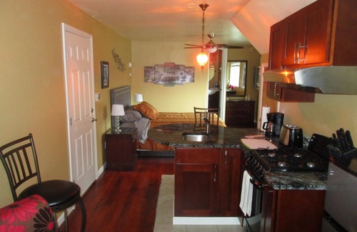 Lakewood Apartment | Water view Studio Unit