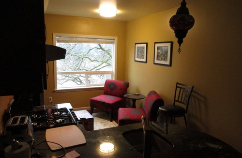 Lakewood Apartment | Water view Studio Unit