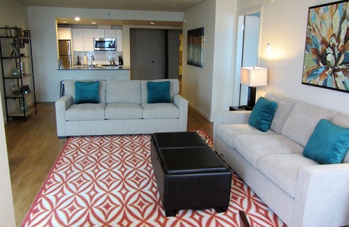 Downtown Seattle Apartment | Water Views ~ 1 Blk to Pike Place Market, Walk to Stadiums, 2 King Beds