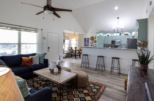 Isla Del Sol House | Water Views|$200 Free Activities Daily|Nearby Beach|Fishing Pier Nearby|Dog Friendly|Beach Toys&Bike