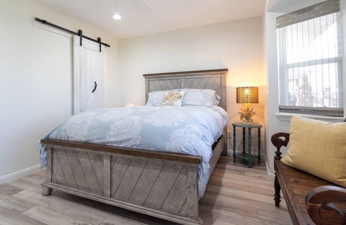 Isla Del Sol House | Water Views|$200 Free Activities Daily|Nearby Beach|Fishing Pier Nearby|Dog Friendly|Beach Toys&Bike
