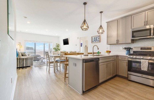 Rehoboth Beach Condo | Water Views: Balcony, Pool & Easy Parking