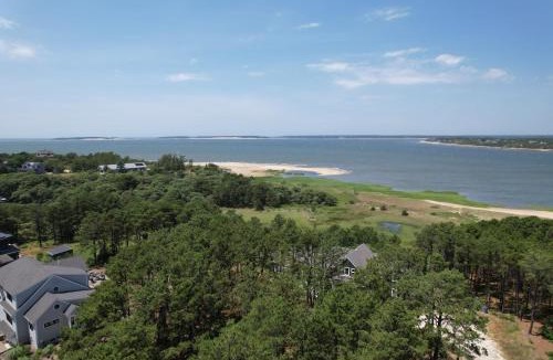 Wellfleet House | Water views great Lt Island location!