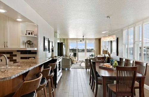 St. Petersburg Condo | Water Views, Private Beach, Luxury Condo