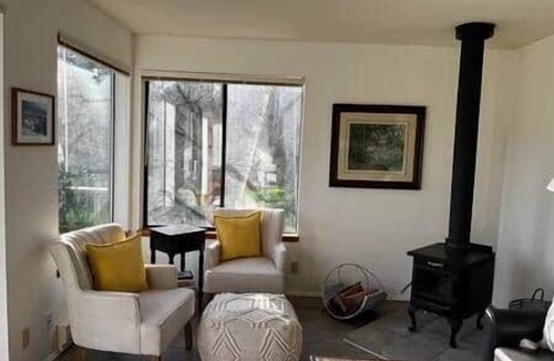 Olga Apartment | WATER VIEWS! WOOD STOVE! PRIVATE!