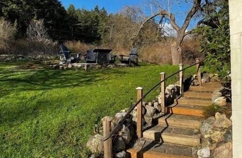 Olga Apartment | WATER VIEWS! WOOD STOVE! PRIVATE!