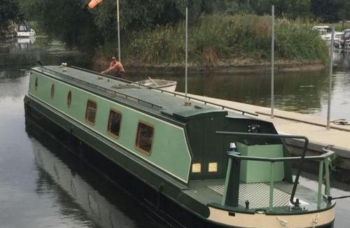 Cambridge Boat Rental | Waterbeach Boatel