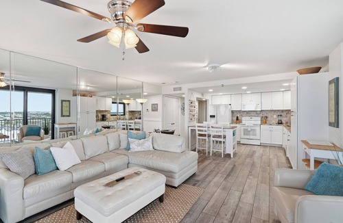 Biltmore Beach Condo | Watercrest 1101 - Free Beach Chairs!