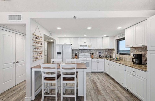 Biltmore Beach Condo | Watercrest 1101 - Free Beach Chairs!