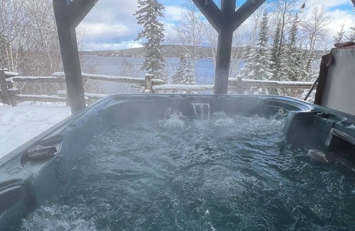 Saint-Michel-des-Saints Ski Chalet | Waterfront, Spa, Sauna, Cold bath Private dock, Fishing, View