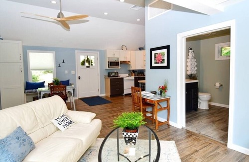 Bellvale House | Waterfall Cottage - Romantic Luxury Escape - nearby hiking, wineries and skiing
