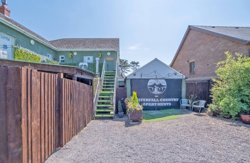 Coelbren House | Waterfall Country Escape