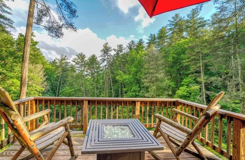 Wiley Apartment | Waterfall Retreat Private Kitchenette #5- Deck- Fire Pit- Pet Friendly