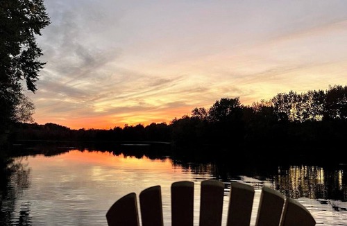 Drummond-North Elmsley House | Waterfront Family Retreat | Sauna & Hot Tub