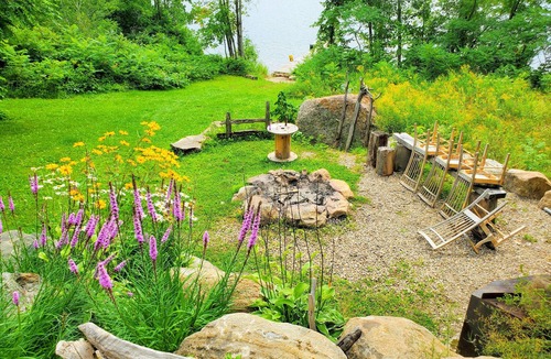 Notre-Dame-de-Pontmain Ski Chalet | Waterfront Cottage, Dock, Canoe, Firepit, Sleeps 8