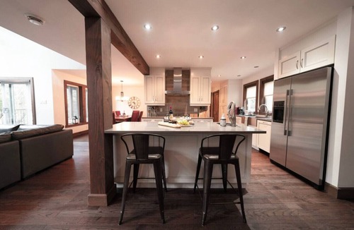 St-Adolphe-d'Howard Ski Chalet | Waterfront + Spa | kayaks | A/C | Fast Wifi & more