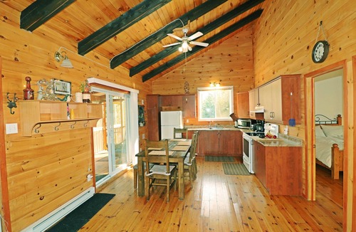 Saint-Alexis-des-Monts Cottage | Waterfront - Wood stove -Fully Equipped