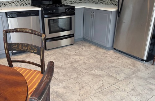 Fairfield Cottage | Waterfront 1-bedroom cottage with dock in charming Fairfield