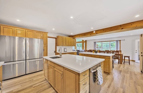Washago Villa | Waterfront 10BR Retreat on 7 Private Acres | Green River Villa | Sleeps 28–30