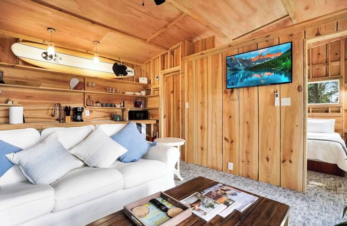 Locustville Cottage | Waterfront 1BR on Working Farm w/Deck + View