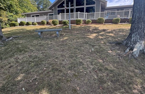 Hardin House | Waterfront 2-bedroom 2-bathroom nestled on Johnathan Creek right off Ky Lake. 💙