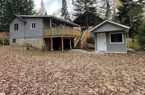Huntsville Cottage | Waterfront 2 bedroom W/private deck and firepit!