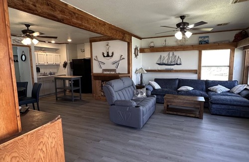 Grove Apartment | Waterfront 2 Bedroom/Duplex H/Remodeled 2024