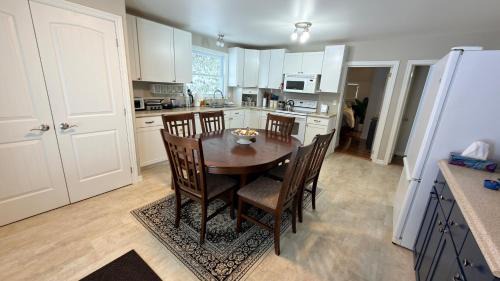 Manitoulin District House | Waterfront 2-BR Cottage Retreat in Manitoulin Island
