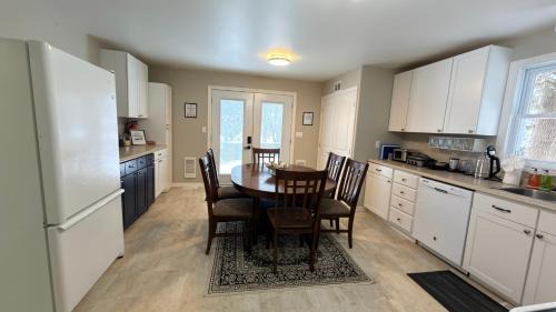 Manitoulin District House | Waterfront 2-BR Cottage Retreat in Manitoulin Island