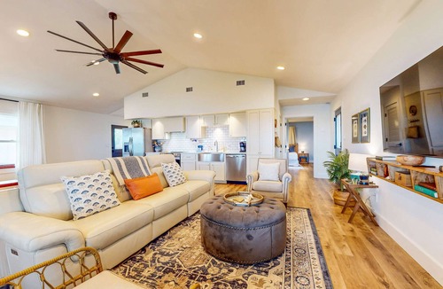 Ocean City House | Waterfront 2 cottage home, private dock and water access, & private washer/dryer