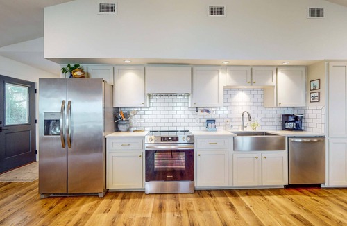 Ocean City House | Waterfront 2 cottage home, private dock and water access, & private washer/dryer