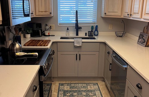 Springs at Kings Bay Condo | Waterfront 2BR/1.5BA Condo in Crystal River – 90-Day Rental Available!