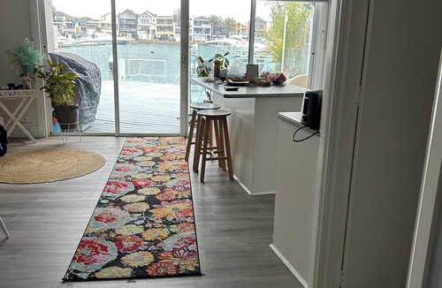 Patterson Lakes House | Waterfront 3 bed Townhouse in gated community