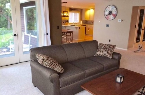 Roche Harbor House | Waterfront 3 Bedroom with Kayaks, Dock & Bikes!