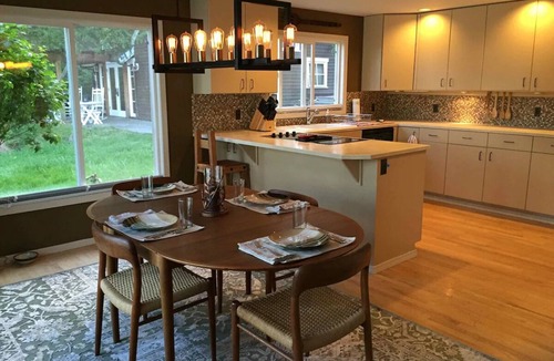 Roche Harbor House | Waterfront 3 Bedroom with Kayaks, Dock & Bikes!