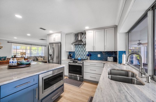 Bal Harbour House | Waterfront 3B/2BA private pool & private dock, free kayaks,