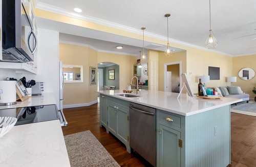 Elizabeth Mcbrides Raulersons House | Waterfront 4 Bed House Daytona Beach FL